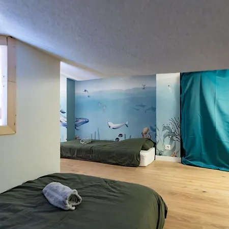 Duplex Pour Famille 4 Personnes, 100m, Tv 4k