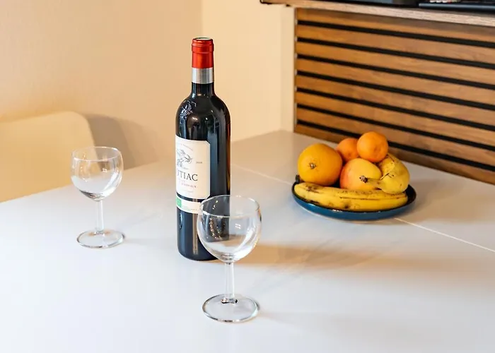 Duplex Pour Famille 4 Personnes, 100m, Tv 4k