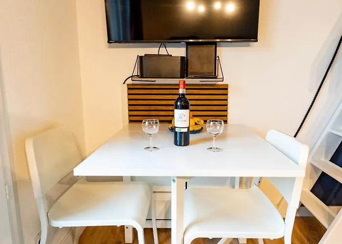 Duplex Pour Famille 4 Personnes, 100m, Tv 4k Apartment *